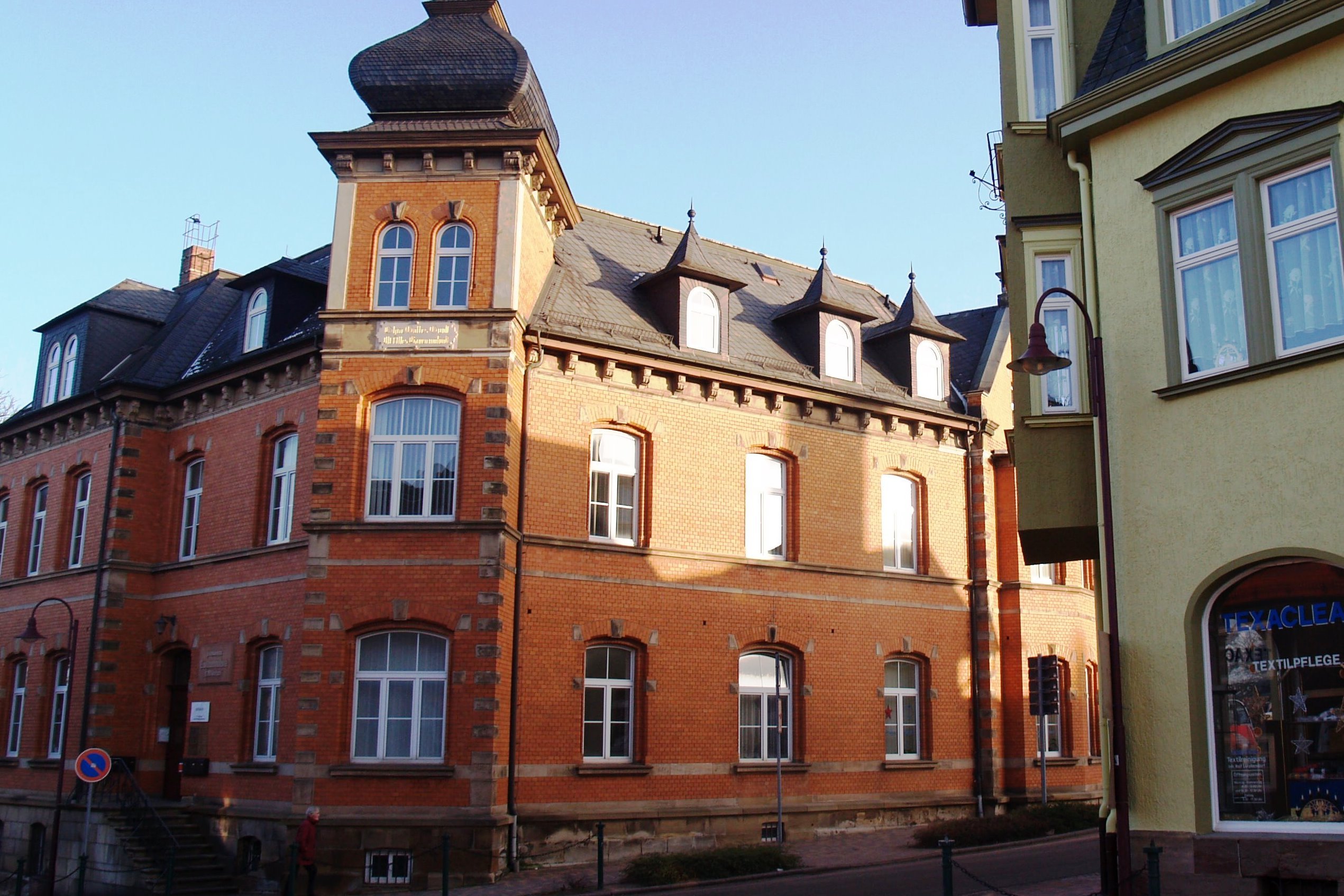 OLYMPUS DIGITAL CAMERA