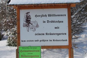 Schild "Herzlich Willkommen in Dröbischau"