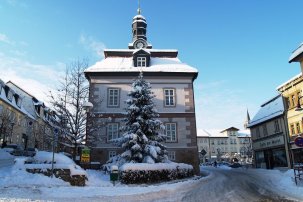 Rathaus und B88