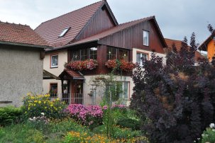 Haus mit Vorgarten