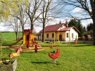 Spielplatz und Tanzsaal
